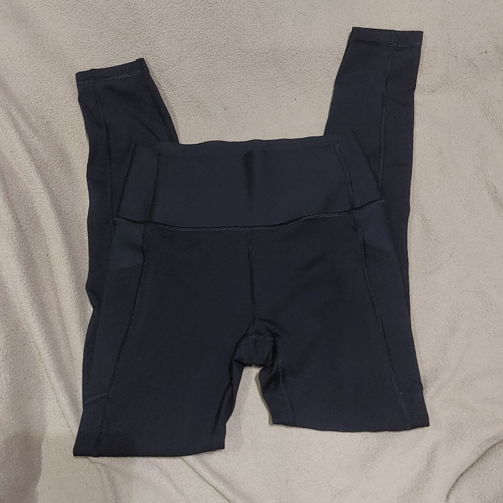 Gap fit sculpt legging size small. Black